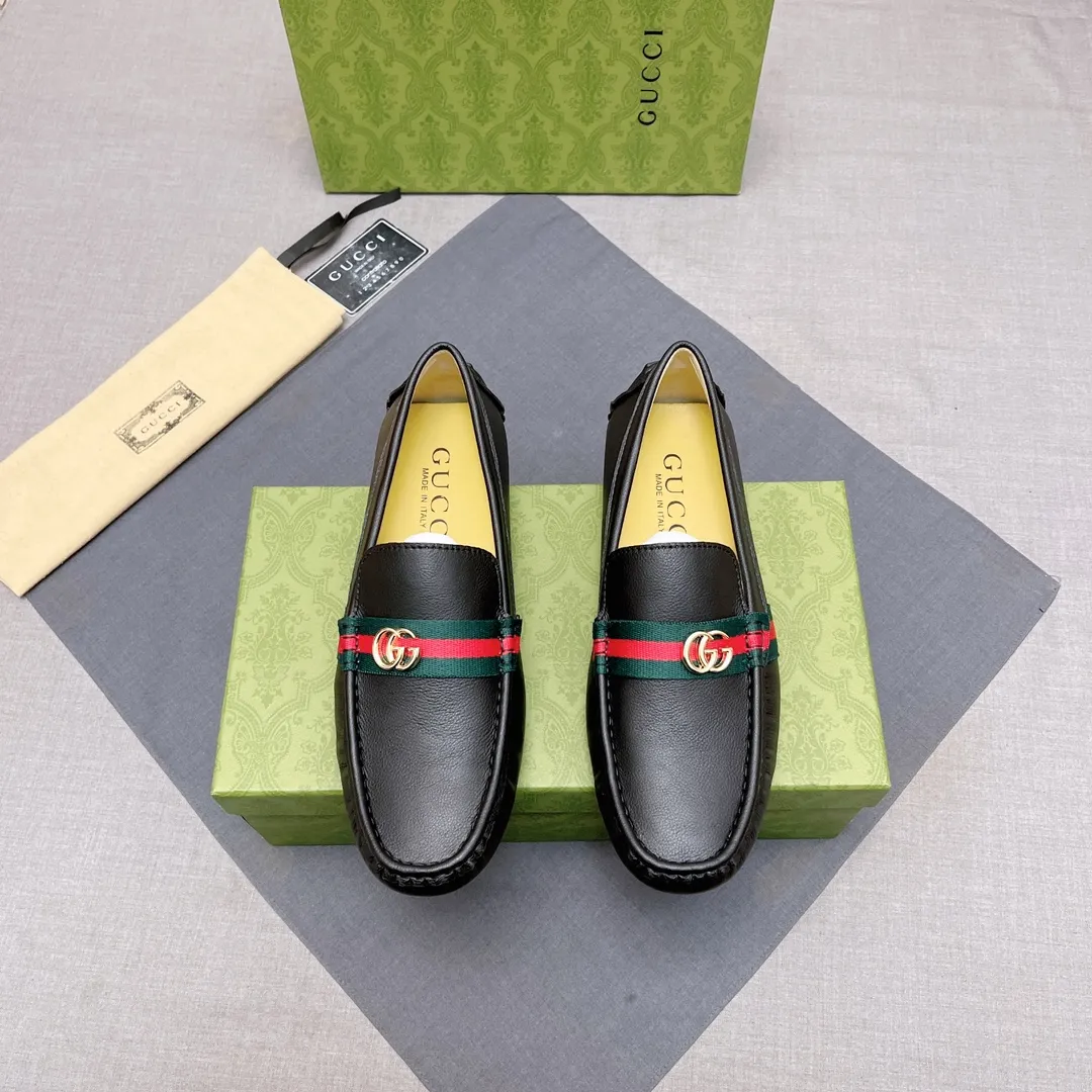 p400 GUCCI, Gucci official flagship store original casual beanie shoes ~ Four Seasons Trendy Shoes 👟》New version at the counter, Gucci 1:1 high-quality workmanship, upper: imported pebbled calfskin, genuine sweat-absorbent pigskin lining, fashionable lazy business style design, casual loafers, running shoes are perfect for young people. British fashion boots 😍 Equipped with original raw rubber wear-resistant outsole, absolutely high-end and classy, ​​suitable for drivers only 🚗 A must-have for fashionable men, standard code 37-45 No. 071